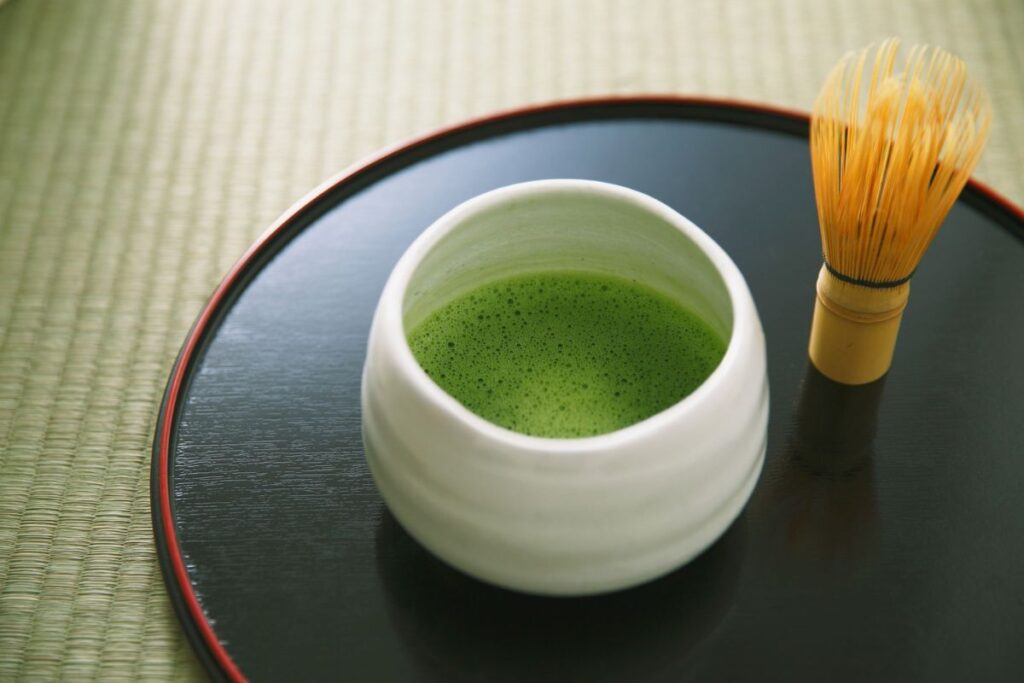 日本の抹茶と茶筅