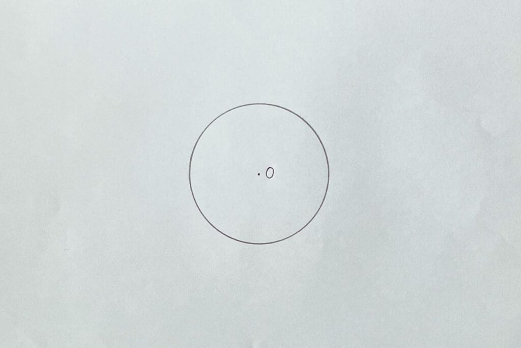 最初の円を描く